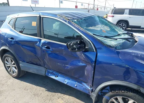 2018 Nissan Rogue Sport S z USA, uszkodzony, nr VIN JN1BJ1CPXJW103786